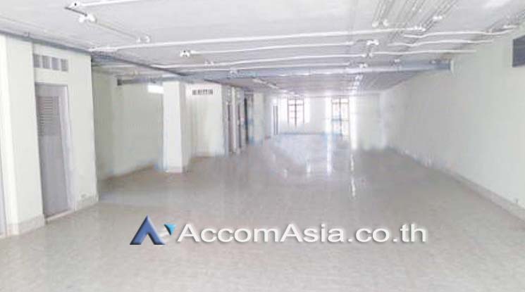  2  Office Space For Rent in Phaholyothin ,Bangkok BTS Sanam Pao AA15719
